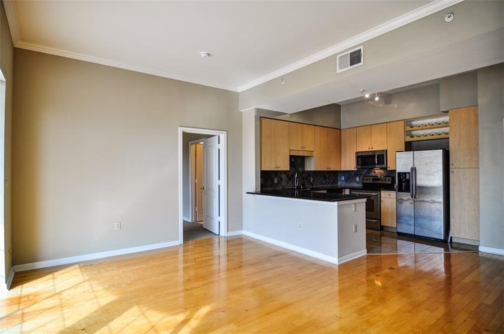 3225 Turtle Creek Boulevard 929