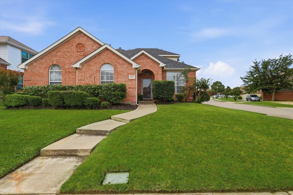 4401 Lakeside Drive