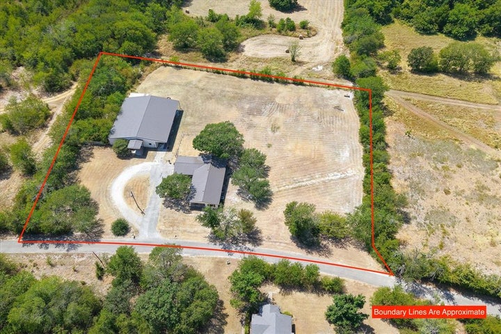 Photo 1 of 38 — 1501 Andy Thomas Road, Whitewright, TX 75491