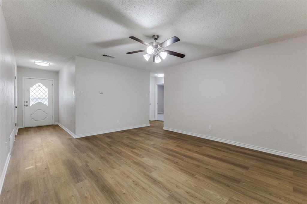 Freeway East Rev - Residential Lease