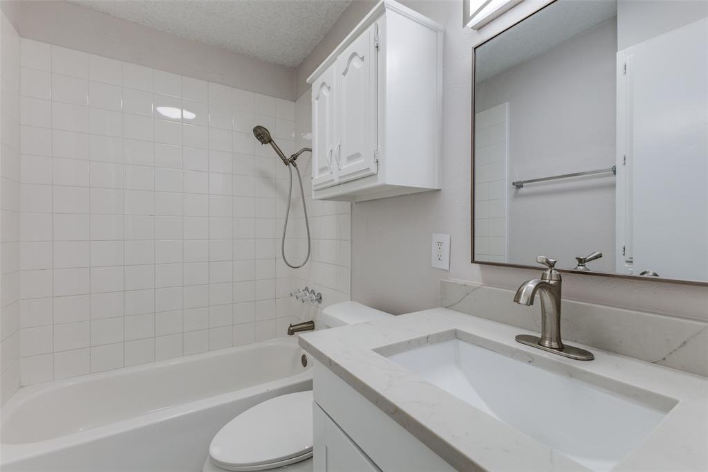 Freeway East Rev - Residential Lease