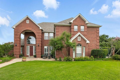 Photo of 109 Visalia Lane, Denton, TX 76210 (MLS # 21383711)