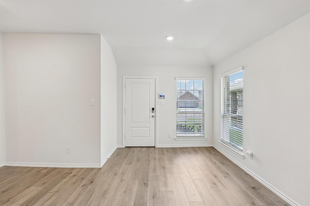 609 Gracious Glen
