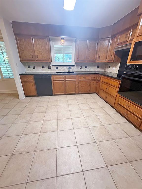 1429 Lakeshore Boulevard