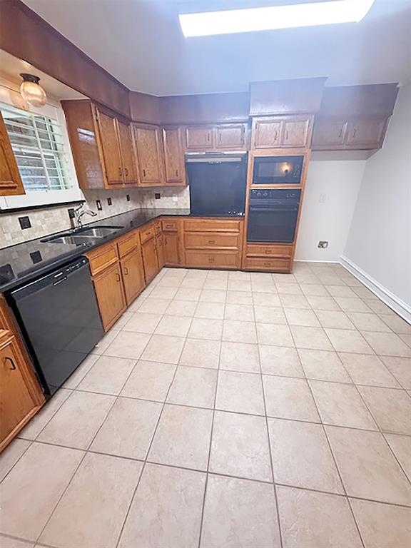 1429 Lakeshore Boulevard