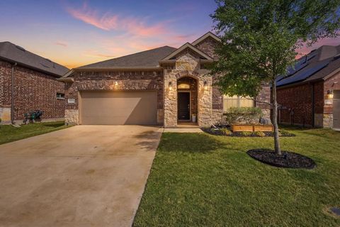 Photo of 10709 Table Bluff Street, Aubrey, TX 76227 (MLS # 21228610)