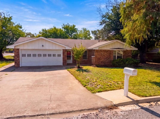 1509 JEFFERSON ST, BOWIE, TX 76230 - Image e8bf31f7d489ac41e216952fabe9cbbd/2851479743