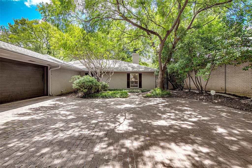 4900 Woodland Park Boulevard