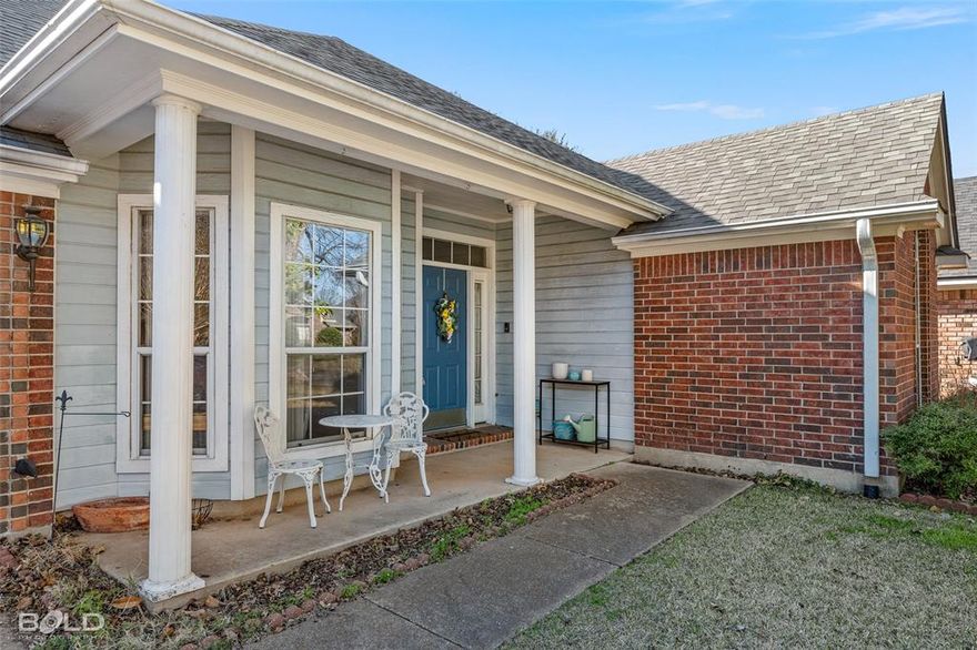 Located in the Lafayette Park section of desirable Stockwell Place, this charming 3 bedroom, 2 bath home is ready for it's new owner.  Inside you'll find a home that has been meticulously maintained. This property is a rare find at this price with two dining areas! Formal dining could be a great flex space for additional living space! The primary bedroom features an on-suite bathroom with separate soaking tub and shower! Walk to Stockwell Professional Plaza for dinner! Minutes to Barksdale AFB, walking distance to Stockwell Place Elementary, and minutes to I-20 and I-220! Just two exits from Bossier City's shopping district! Not in a flood zone. Don't miss out on this one!