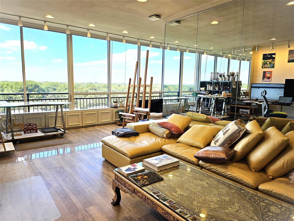 Athena Condo - Residential
