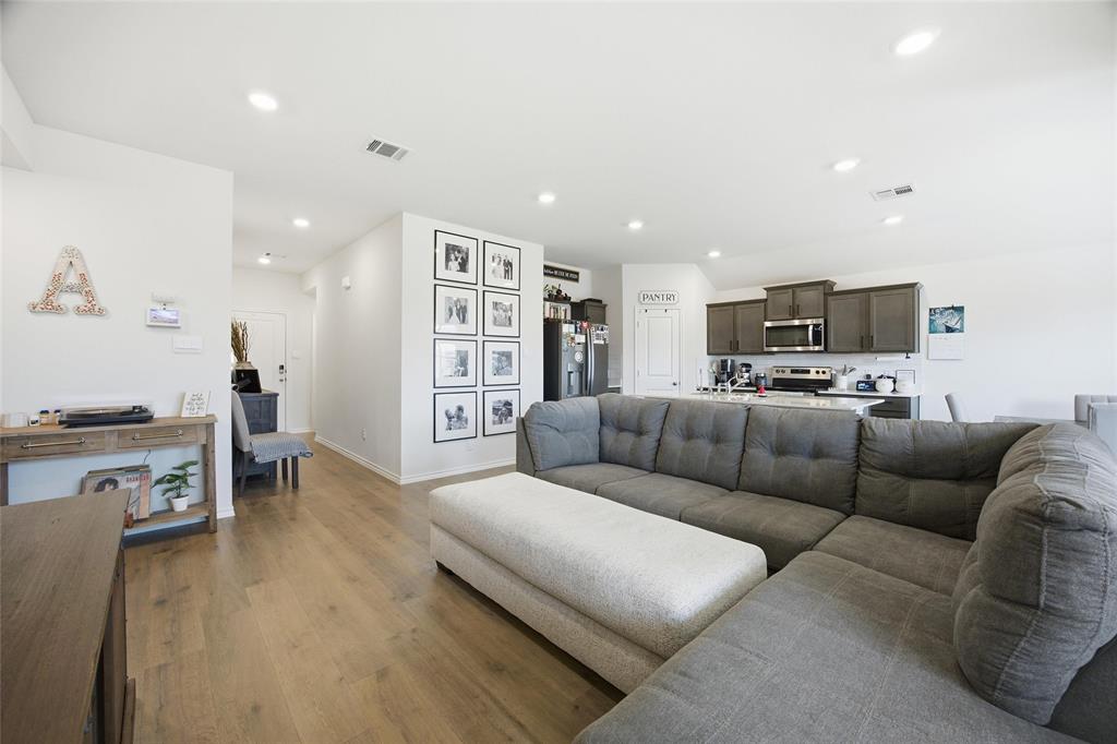 RIVERFIELD - Residential