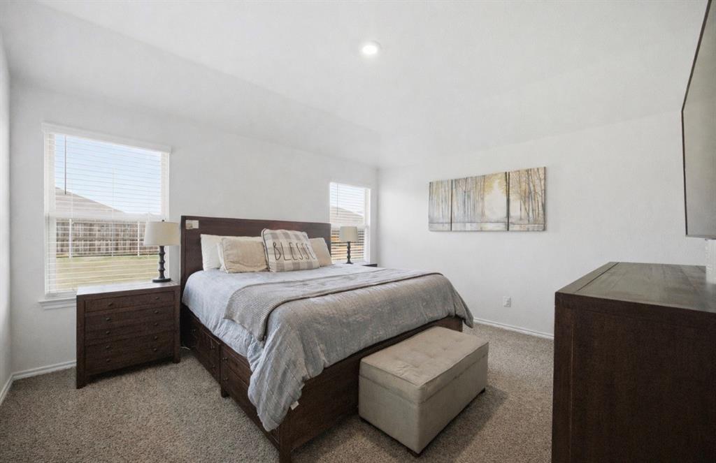 RIVERFIELD - Residential