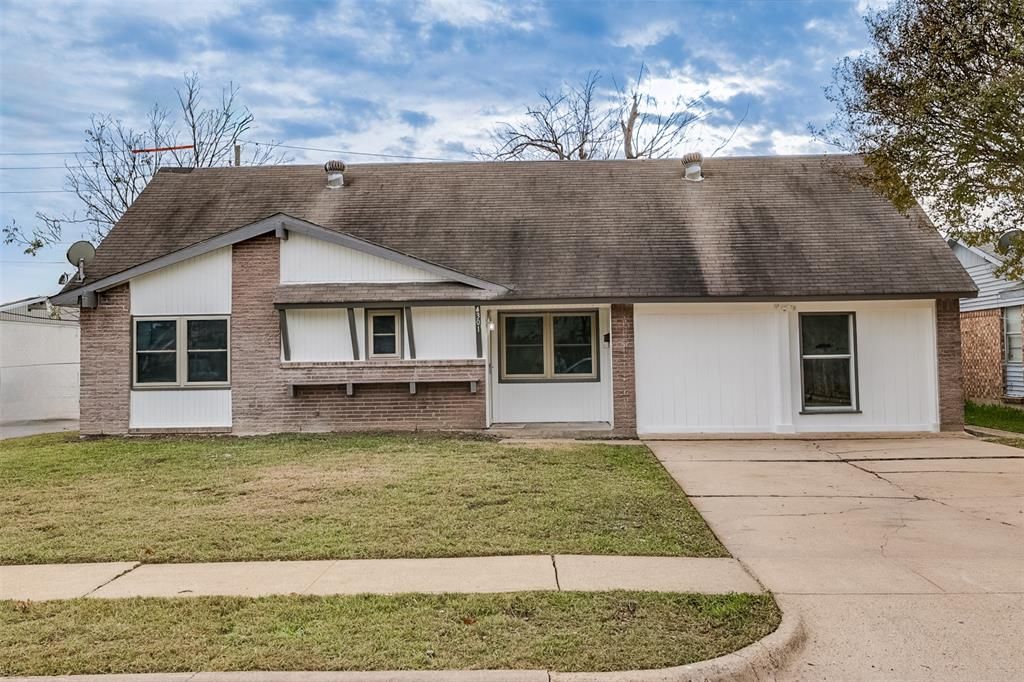 Photo of 4301 Oleander Trail, Mesquite, TX 75150 (MLS # 21184671)