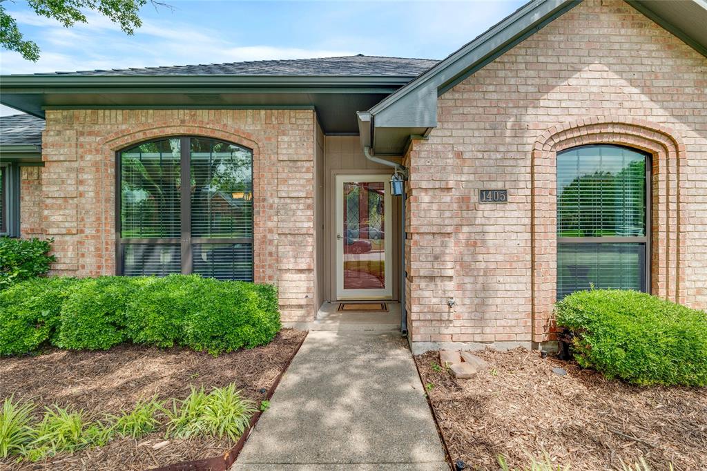 1405 Heritage Hill Drive