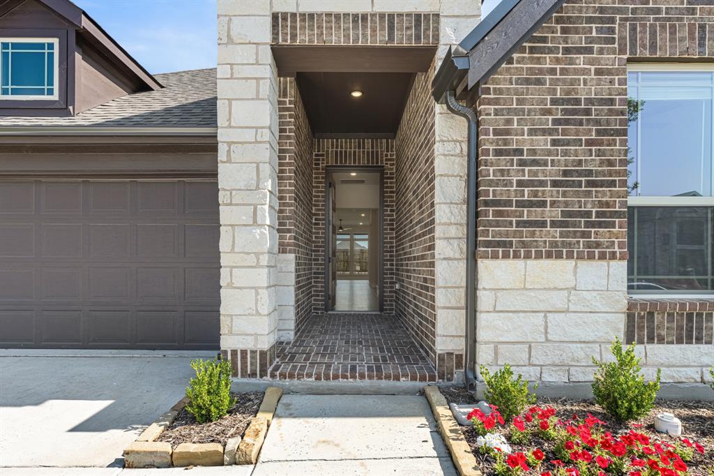 912 Split Oak Lane