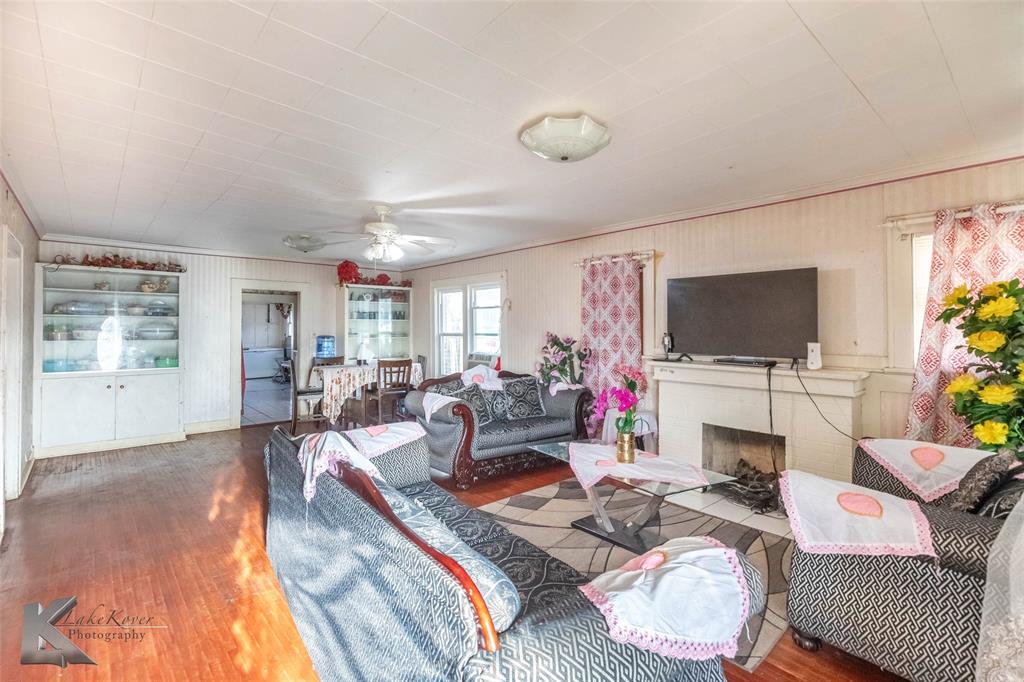 1818 Grape Street