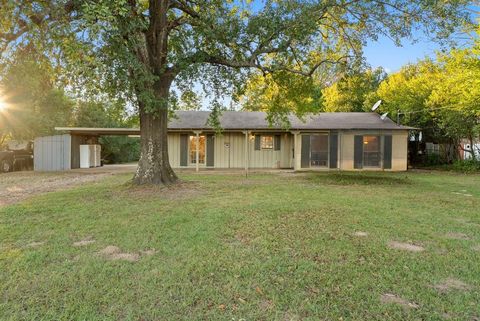 Photo of 14651 FM 14, Tyler, TX 75706 (MLS # 21125087)