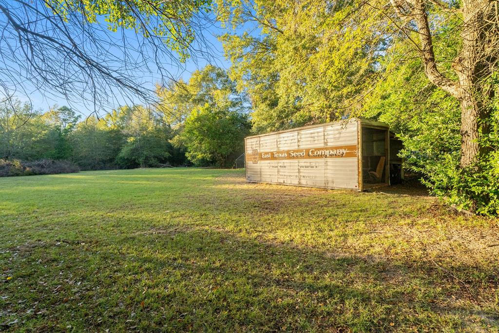 FLORES - Residential