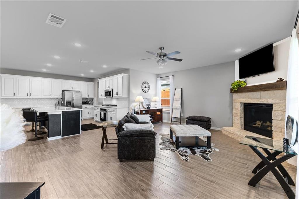 1412 Whitetail Lane