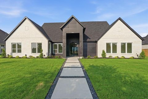 Photo of 1014 Devonshire Drive N, Forney, TX 75126 (MLS # 21309642)