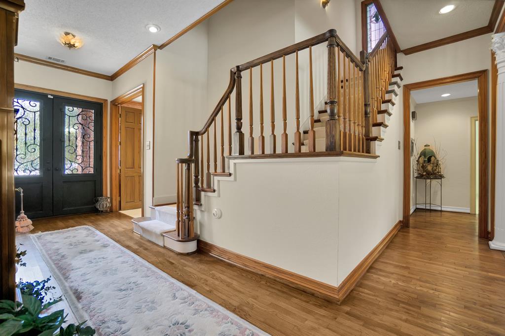 Club Manor - Residential