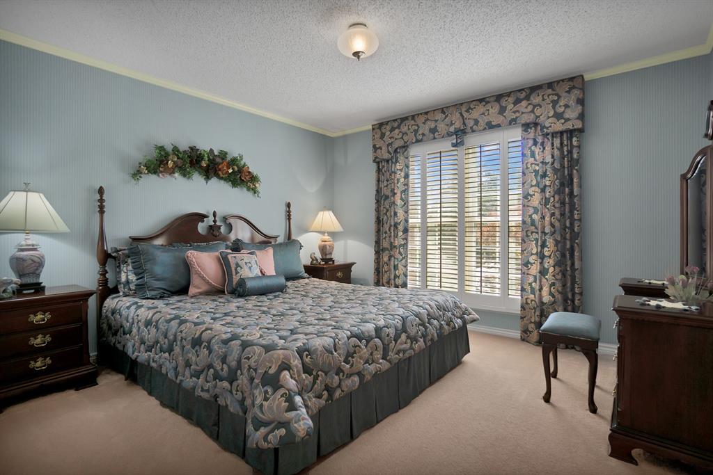 Club Manor - Residential