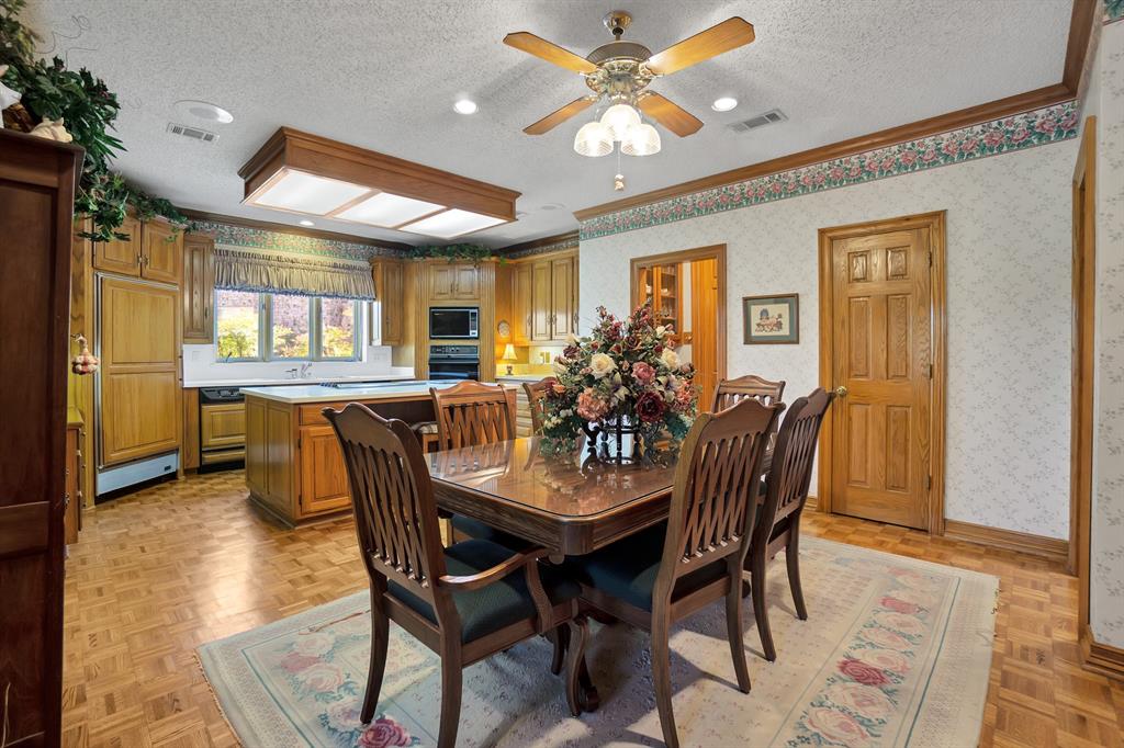 Club Manor - Residential