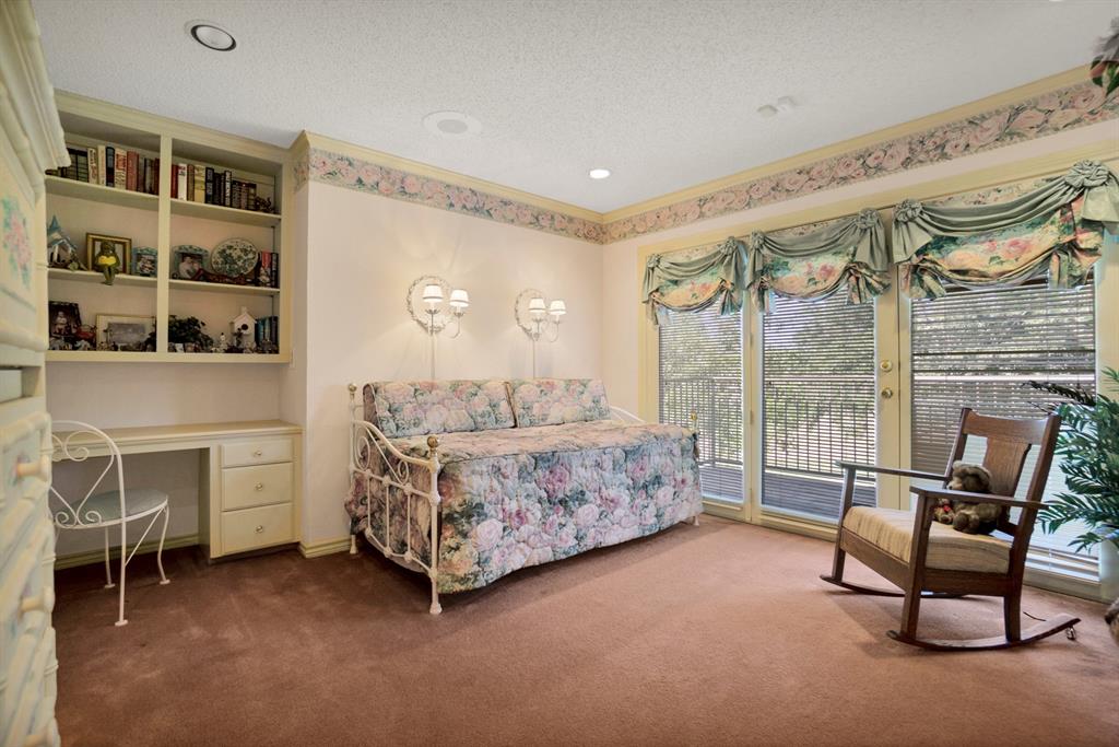 Club Manor - Residential