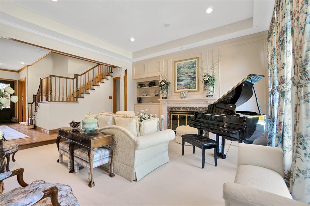 Club Manor - Residential