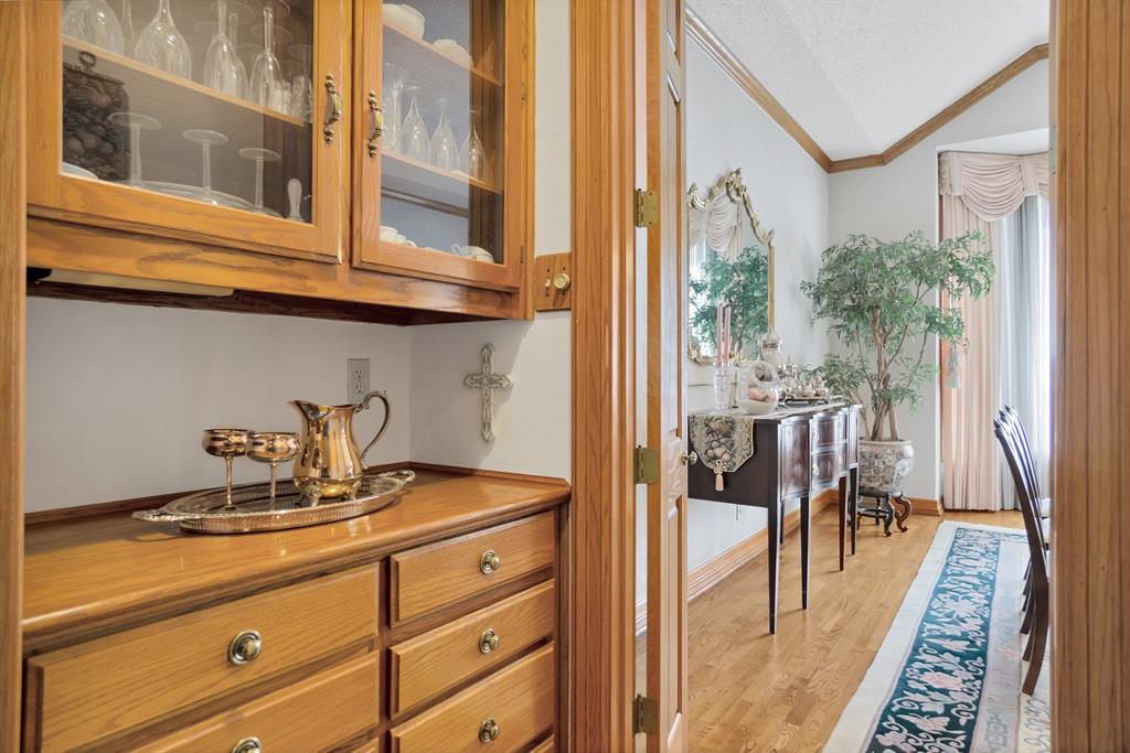 Club Manor - Residential