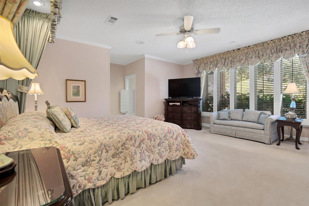 Club Manor - Residential