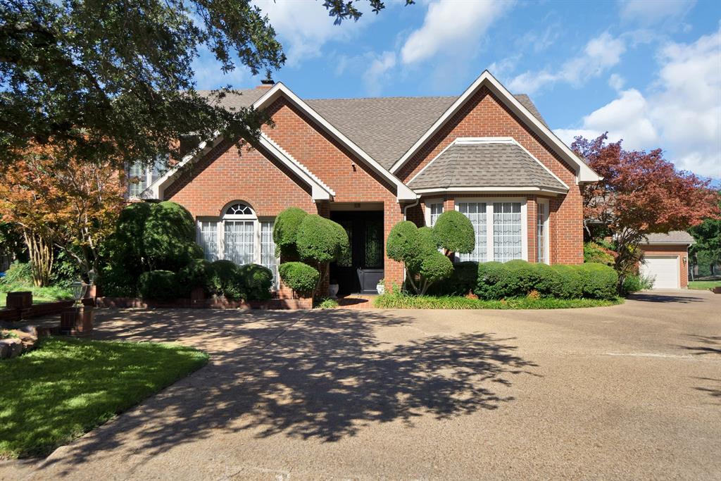 Club Manor - Residential