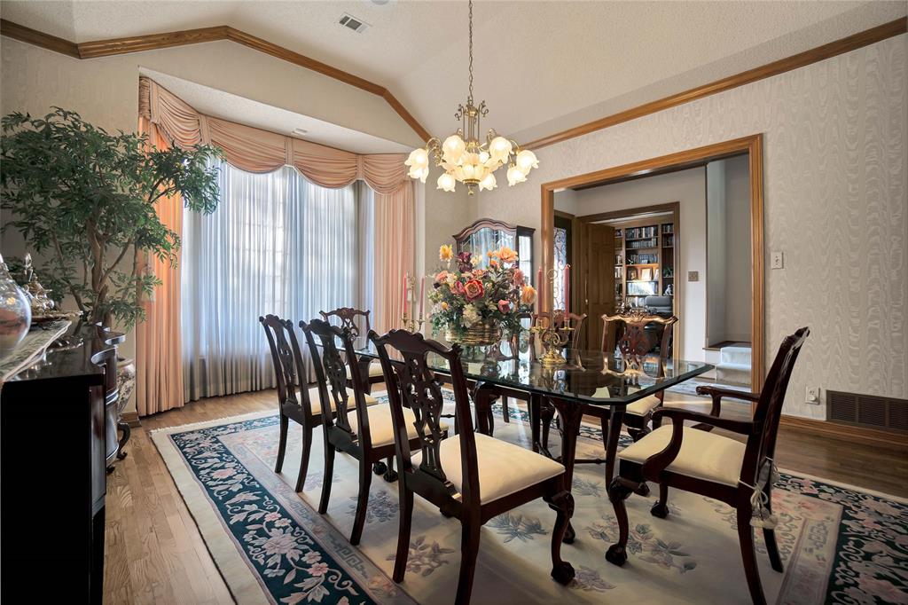 Club Manor - Residential