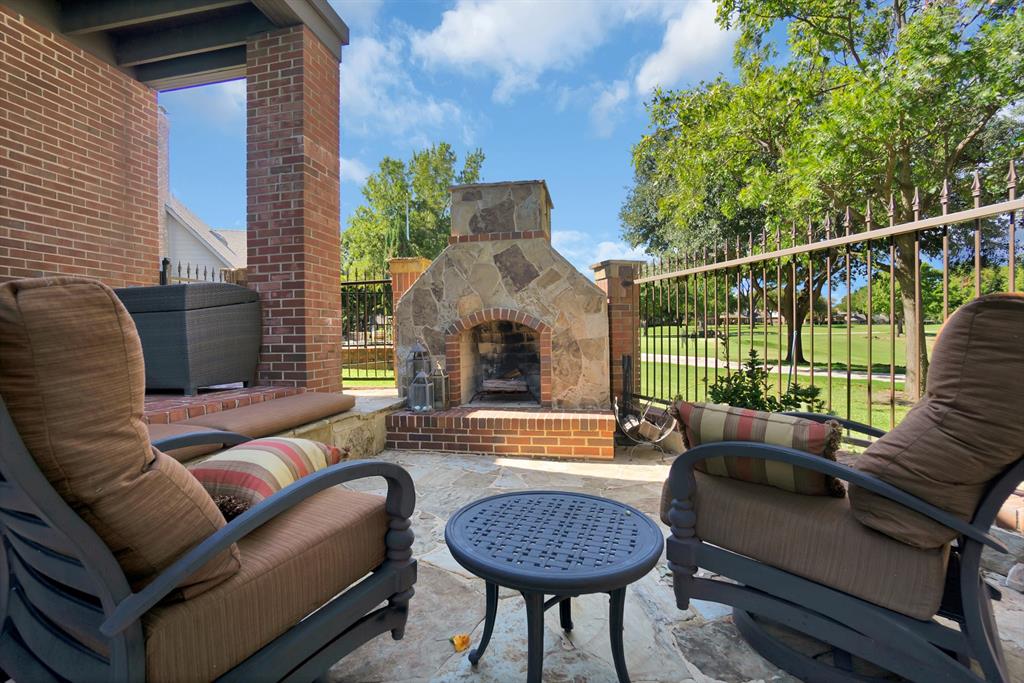 Club Manor - Residential