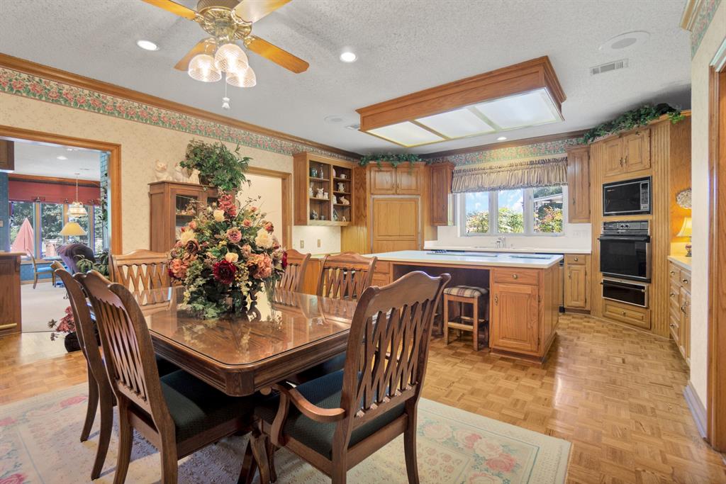 Club Manor - Residential