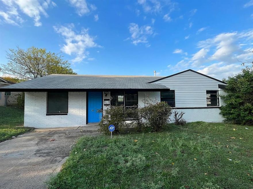 Large corner Lot!! Investor Opportunity or First Home with Character!!!Nestled in a tranquil neighborhood, this fixer-upper offers a unique opportunity for those with a vision and a passion for transformation. Sold as-is.  Whether you're an experienced renovator or a first-time homebuyer with a dream, this is your chance to make this house a home. Embrace the challenge, and watch your investment grow! Selling much below Taxed value(214k).  Could be rented for over 2100+ with the right finishes.  Pictures on this listing were taken prior to tenants moving in, selling as-is.  Please call agent to view property, DO NOT CALL LISTING OFFICE.