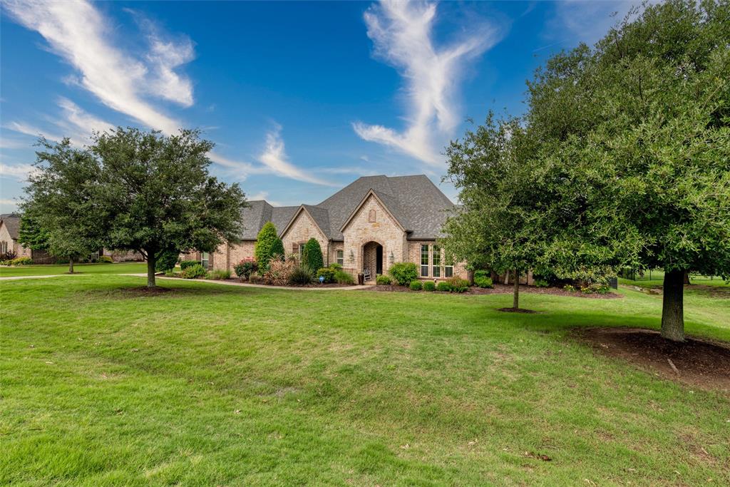 3307 Twin Lakes Drive