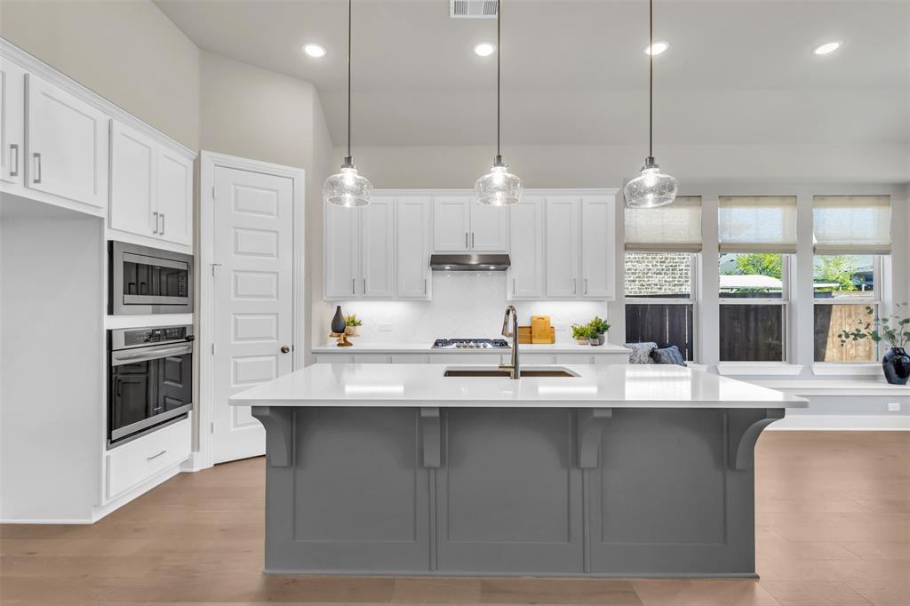 4112 Silver Spur Court