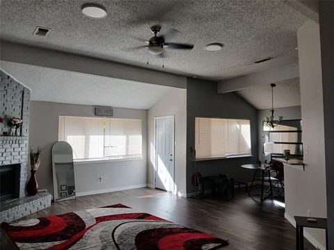 5002 Prairieview Court S Arlington TX 76017