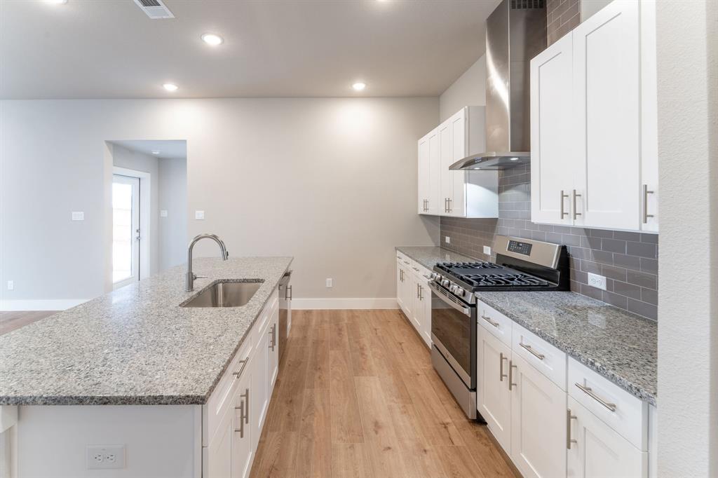 WYNDEMERE II - Residential