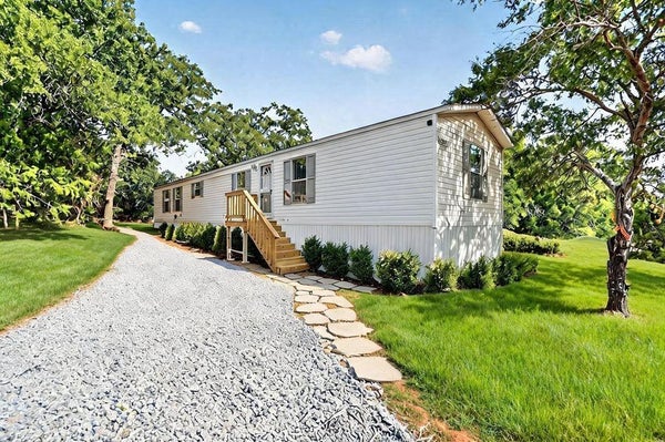 5907 ARKANSAS TRL, GRANBURY, TX 76048 - Image e8fb6588fabab0e577c7f174edb0d16e/2777447367