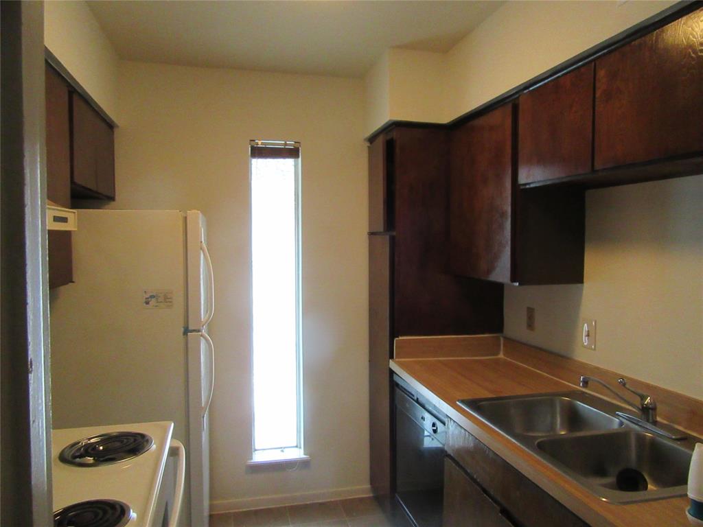 VALLEY VIEW CONDOMINIUM PH I - Residential Lease