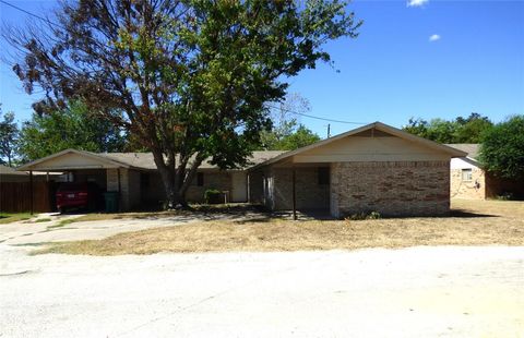 905/907 Gilmer Street Eastland TX 76448