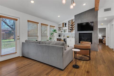 Tiny photo for 1237 Airline Drive, Grapevine, TX 76051 (MLS # 21077040)