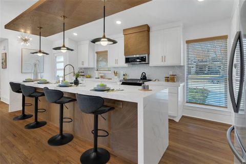 Tiny photo for 1237 Airline Drive, Grapevine, TX 76051 (MLS # 21077040)