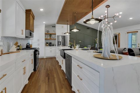 Tiny photo for 1237 Airline Drive, Grapevine, TX 76051 (MLS # 21077040)