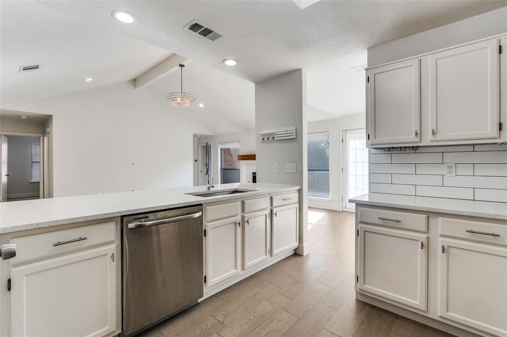 2113 McIntosh Drive