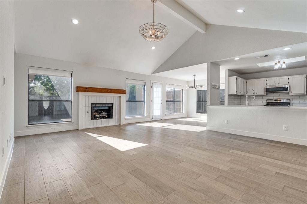 2113 McIntosh Drive