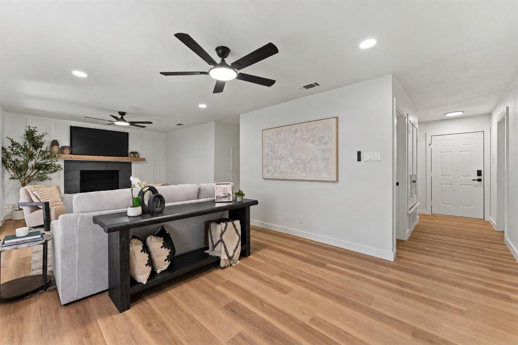 125 E Dawn Drive