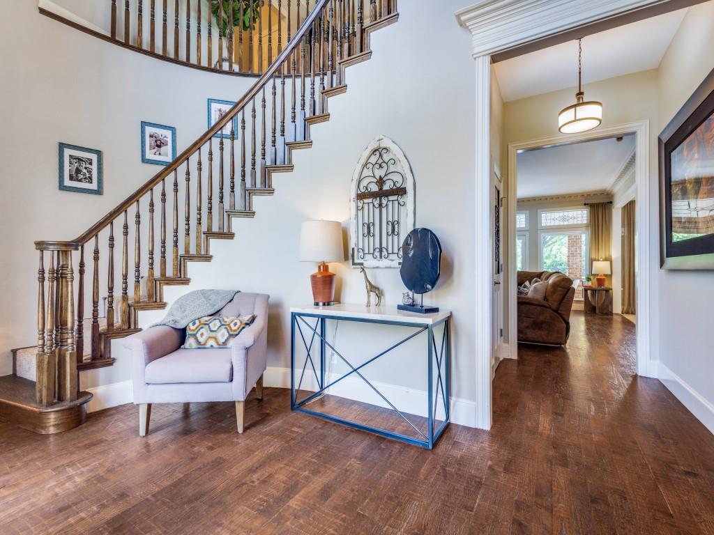 1908 Peninsula Drive